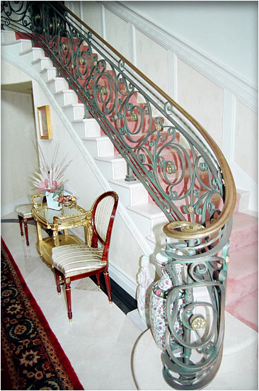 railing made of steel and faux-painted patina, black and silver